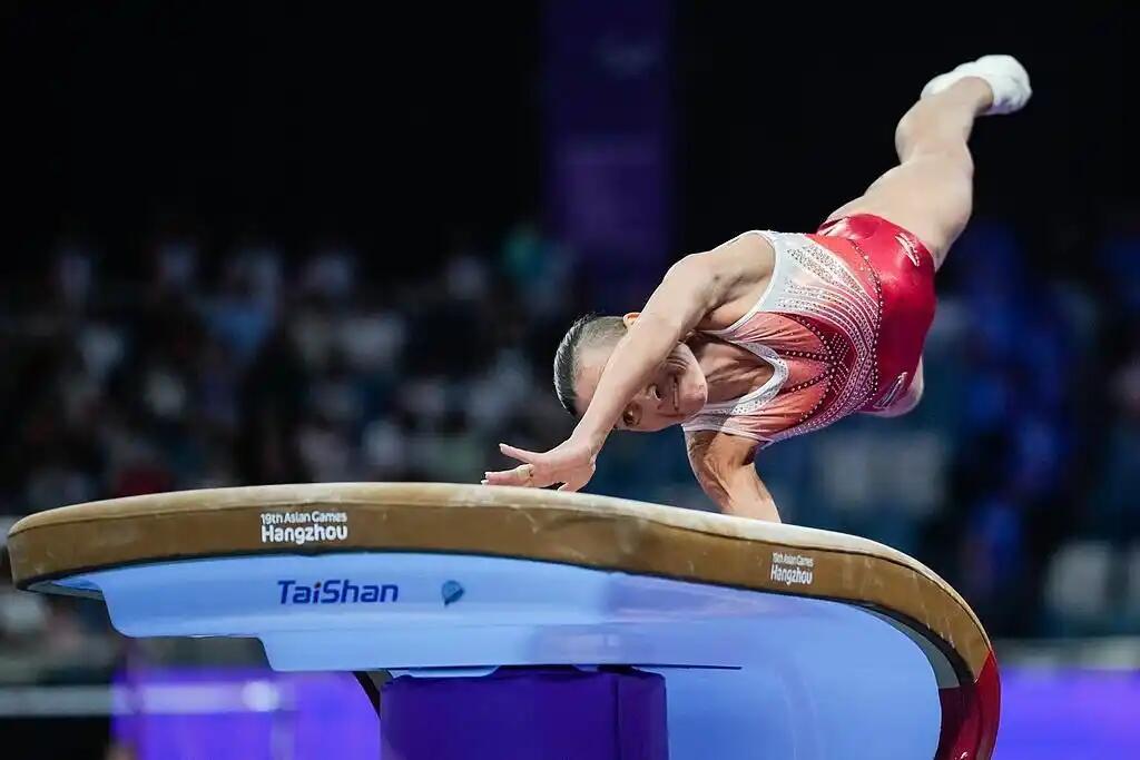 罗马尼亚体操选手连续夺得冠军
