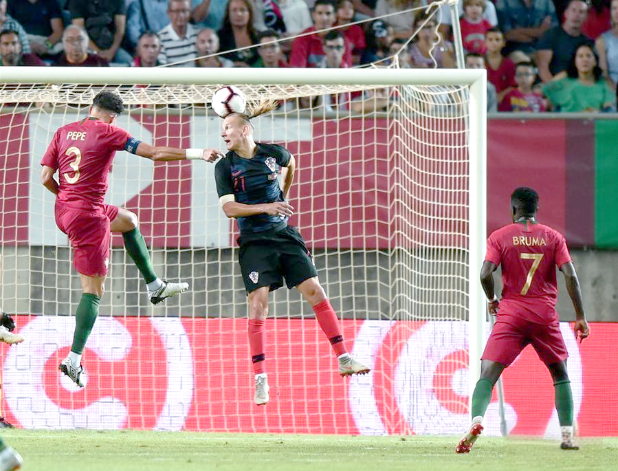 葡萄牙逆转克罗地亚，继续领跑