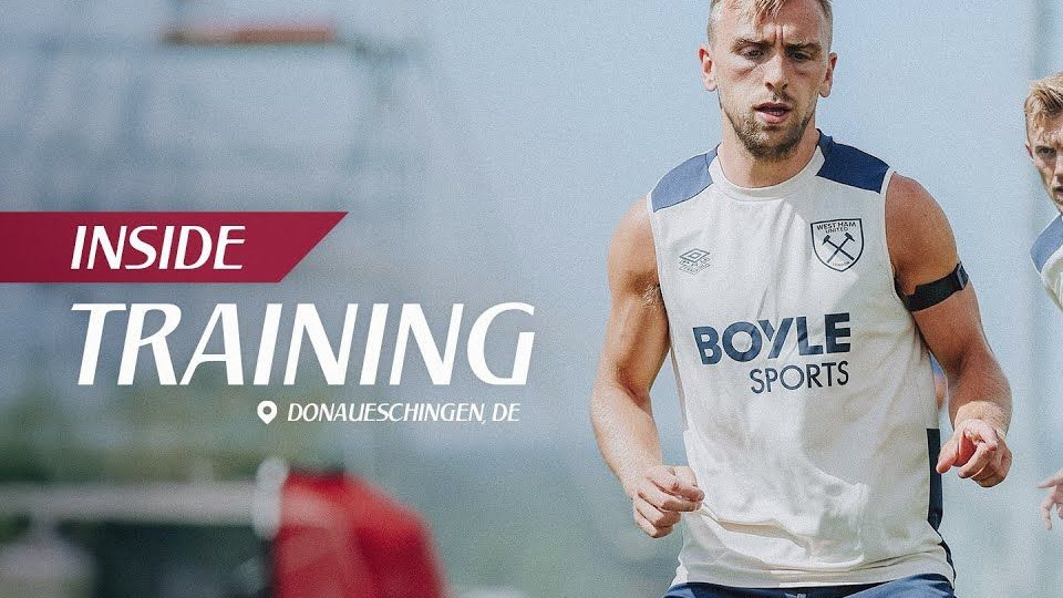 西汉姆联新援在训练中展现球技