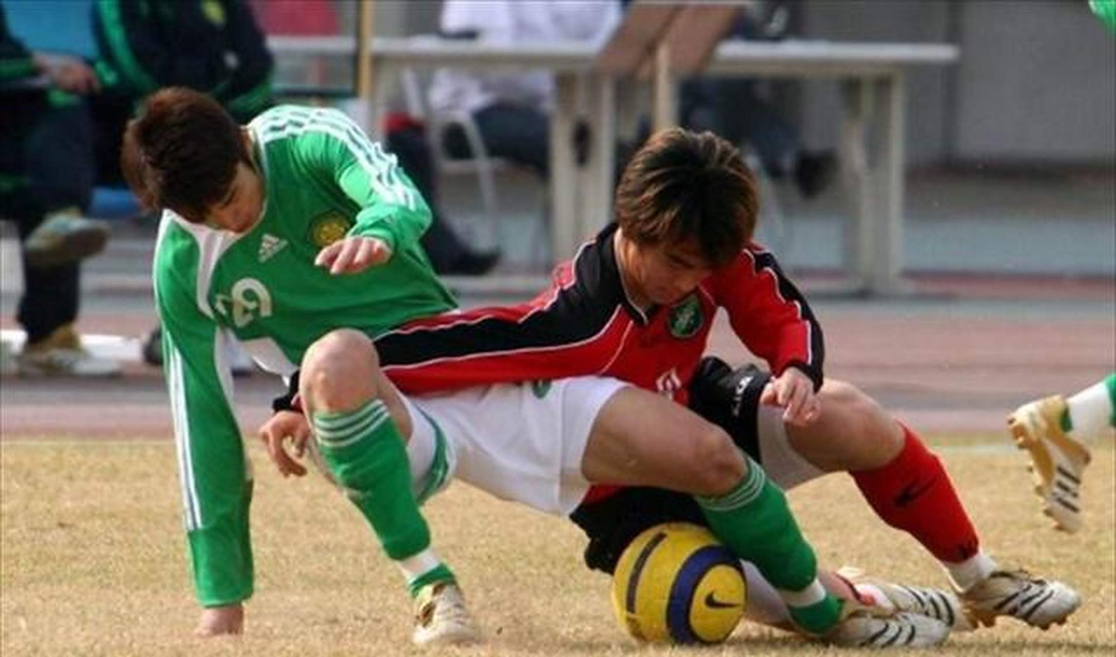 不伦瑞克球员斗志昂扬,豪取三分的简单介绍 不伦瑞克球员斗志昂扬,豪取三分的简单介绍