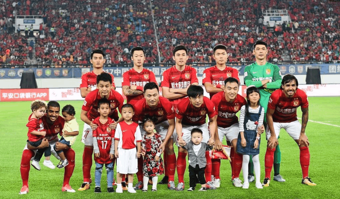 主教练连番调整阵容，球队战绩稳定