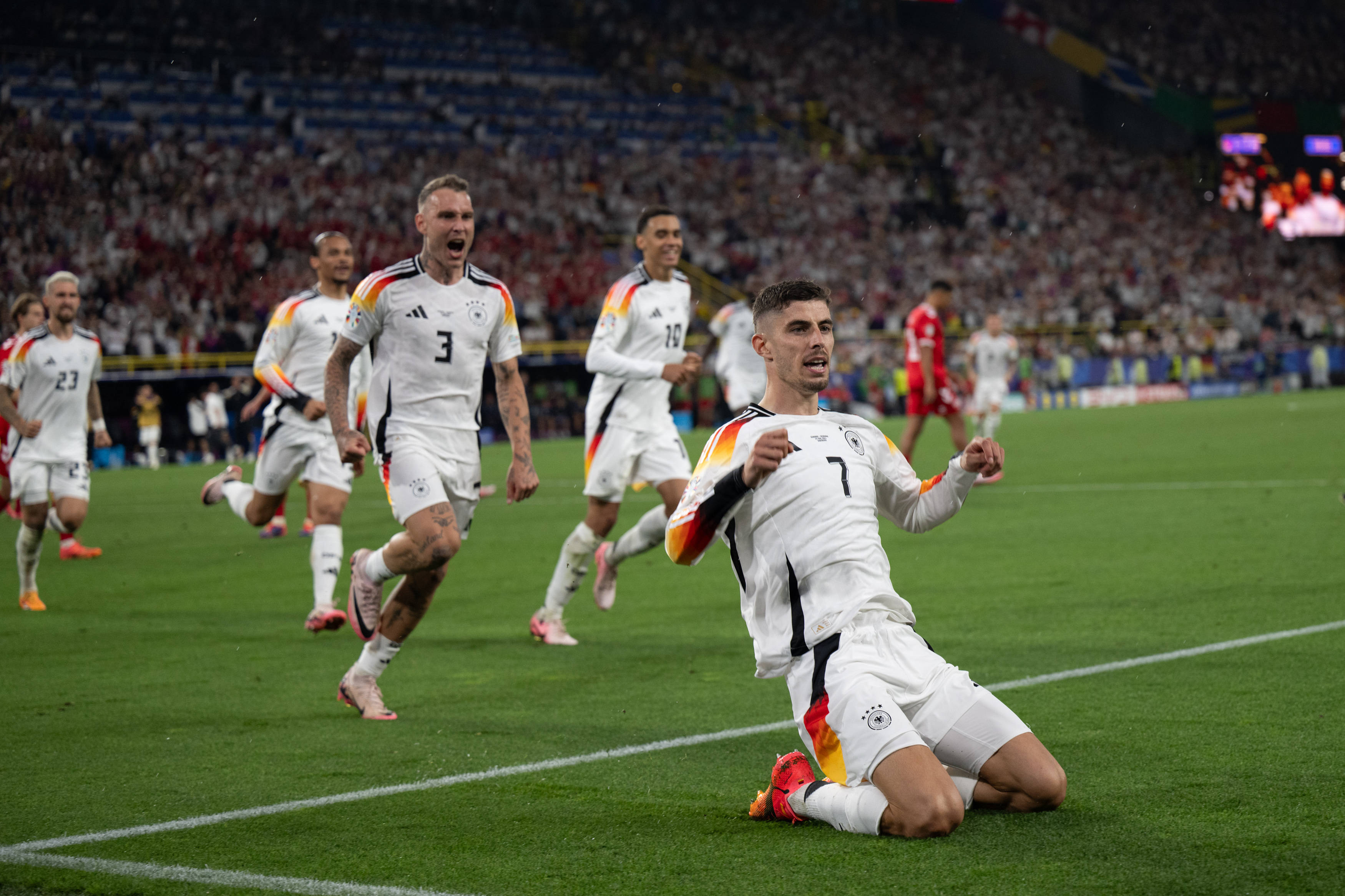 瑞典遭遇斯洛伐克逆转,小组出线形势难测 瑞典遭遇斯洛伐克逆转,小组出线形势难测